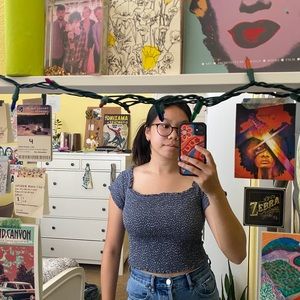 gray ruched Abercrombie crop top!!